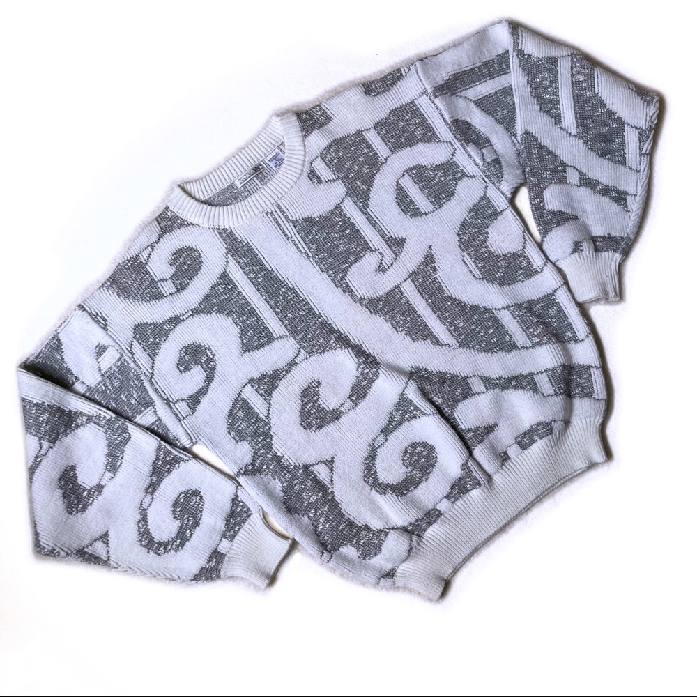 80s Vintage White and Gray Swirl Acrylic Sweater